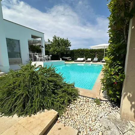 Luxury Panoramic In Отранто